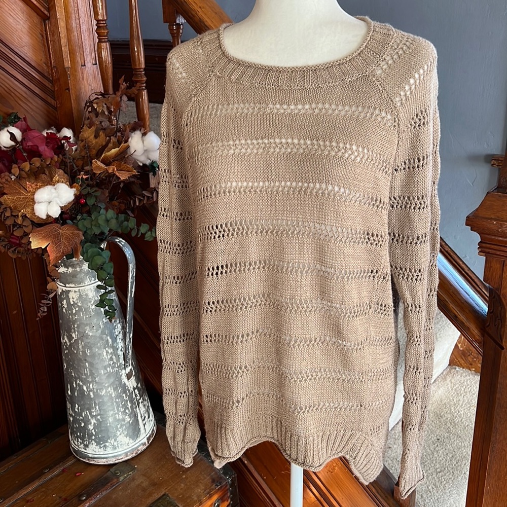 BCBG MaxAzria Taupe HighLo Long Sleeved Sweater Sz S